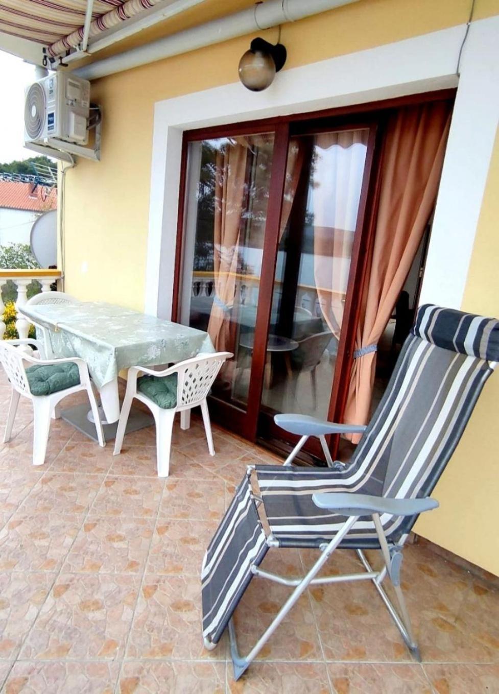 Apartments Josef Veli Rat Exterior foto
